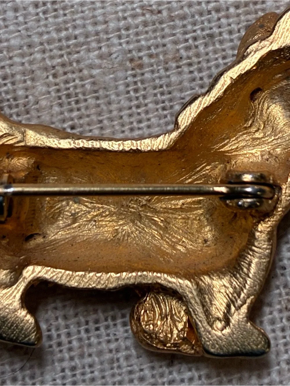 CharmVintage Gold tone Scottish Terrier Brooch Pin with black eye & black collar